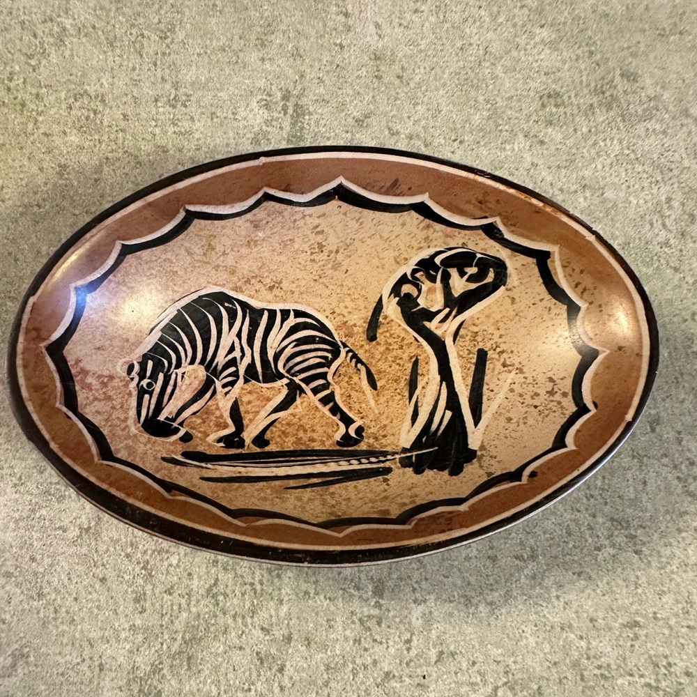 Handcrafted Zebra Design Oval Plate